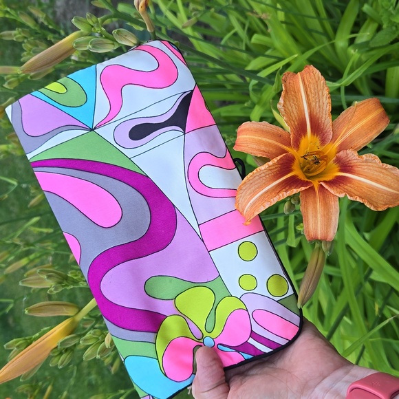 Paisley silk Makeup Travel Pouch with Tie strap. NWOT - Picture 10 of 14